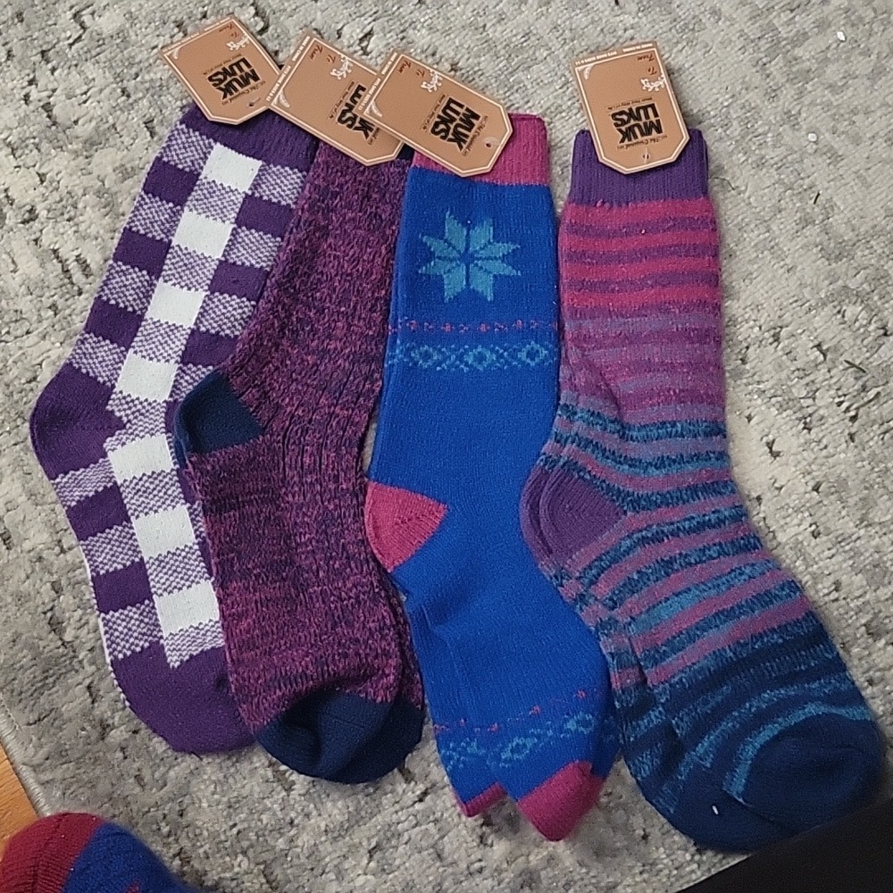 4 pairs of Muk Luks Winter Socks